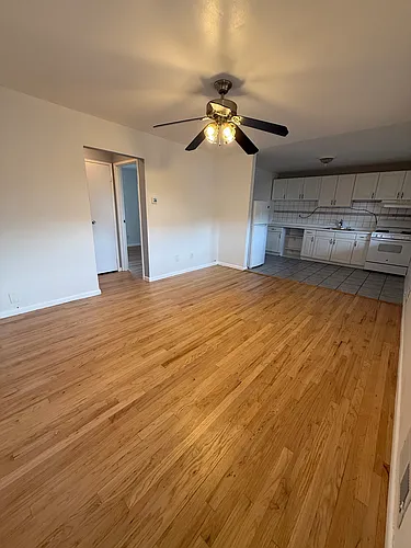 282 Main St #4 Photo 1