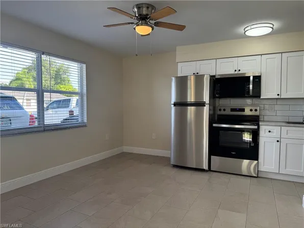 13301 1st St #4, Fort Myers, FL 33905
