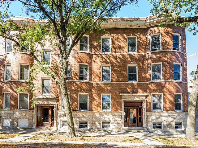 1st image of 2612 N Whipple St #1