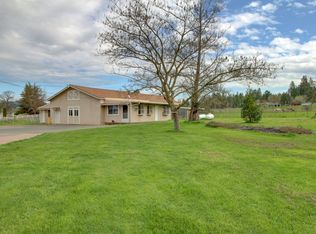 2010 Sleepy Hollow Loop, Grants Pass, OR 97527