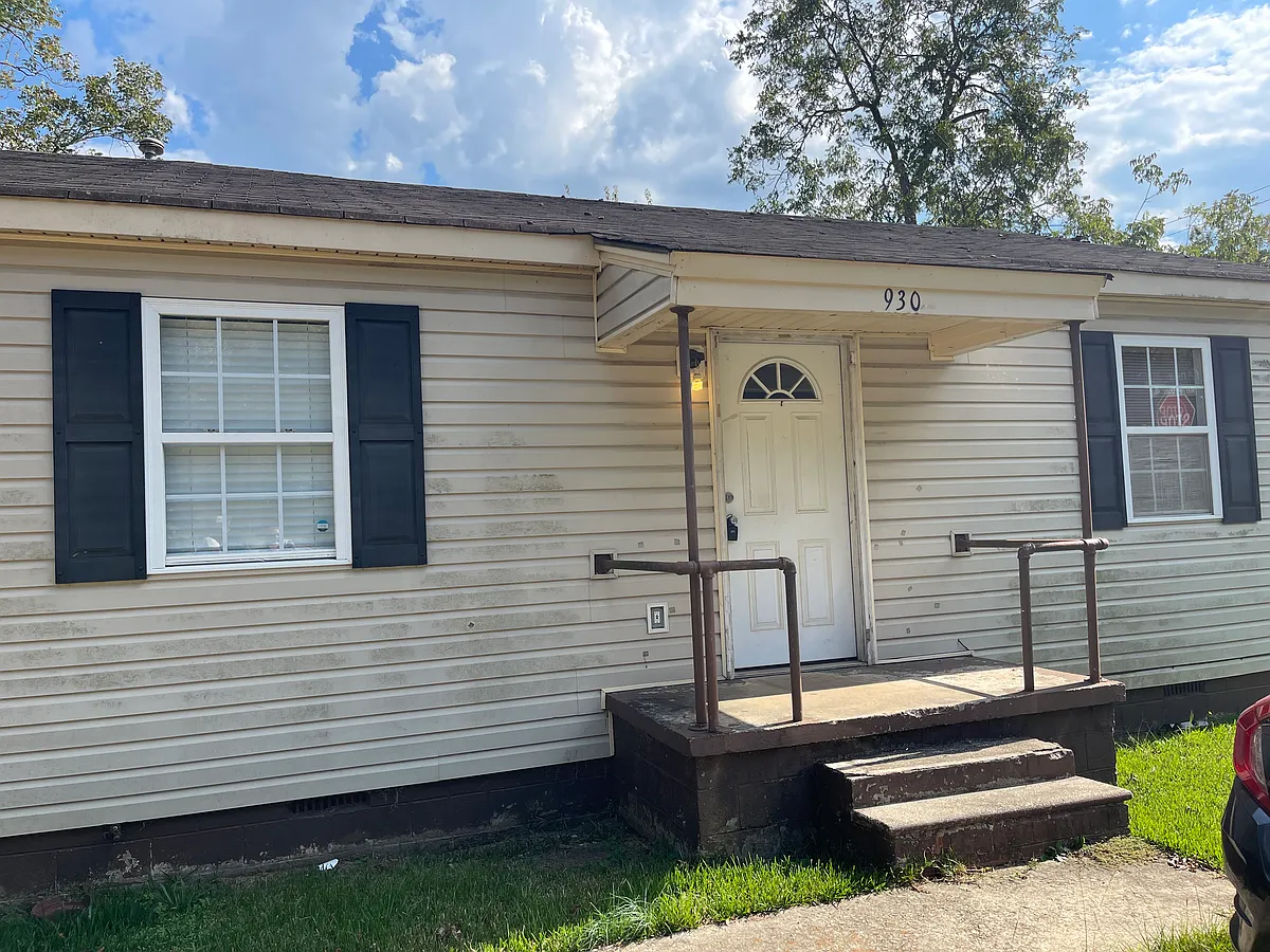 Building Photo - 930 Meriwether St
