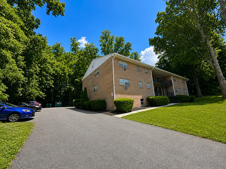 2525 S 5th Street - Ackerman — Photo 11