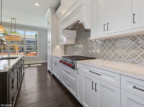 4th image of 144 Joanne Way