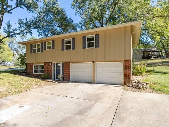 1735 N 75th Dr, Kansas City, KS 66112
