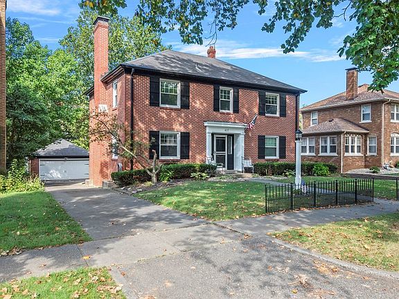 2nd image of 417 S Westlawn Ave