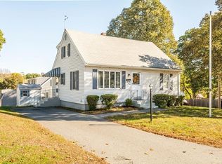 252 Fairmount St, Lowell, MA 01852