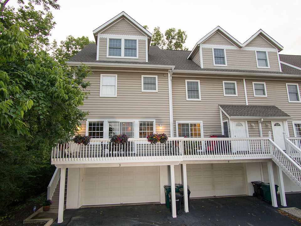Front of home; end unit!
