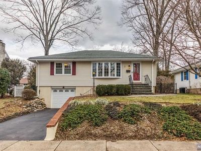 41 Moore Ave, Waldwick, NJ, 07463