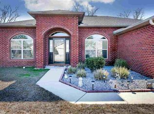 6052 Chester Dr, Pensacola, FL 32526