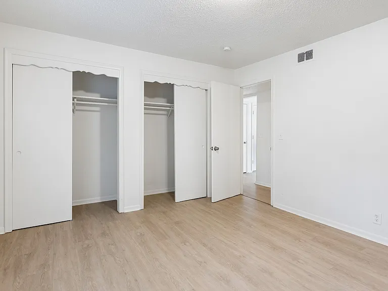 1056 S 29th St #9 — Photo 12