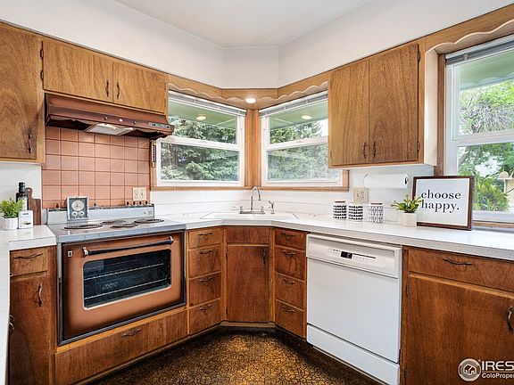 5th image of 1033 Briarwood Rd