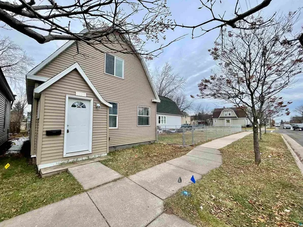 1105 N 12th St, Superior, WI 54880