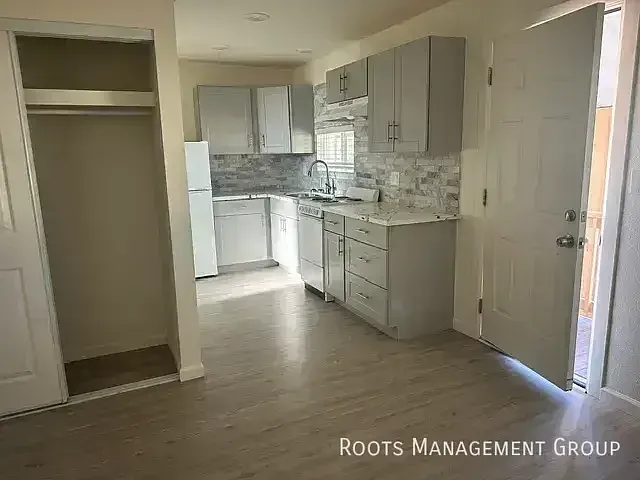 10540 E Apache Trl #414 — Photo 19