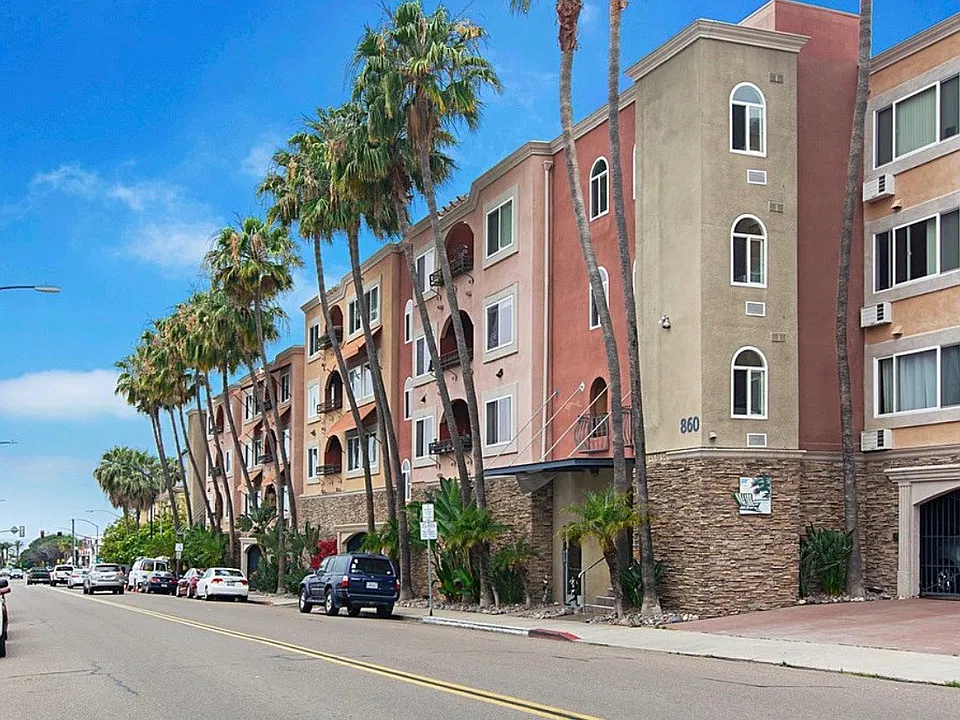 860 Turquoise St