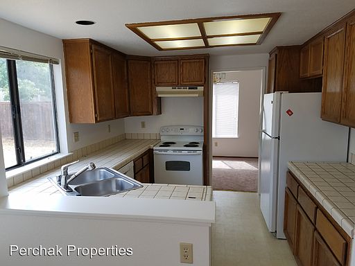 2nd image of 4009 Earhart Dr