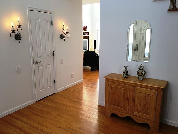 5th image of 2328 Dover Dr