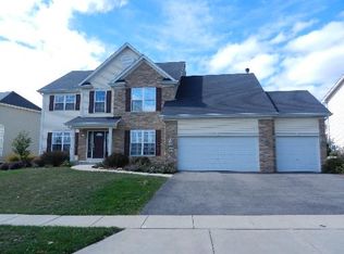 1430 Prairie Pointe Dr, South Elgin, IL 60177