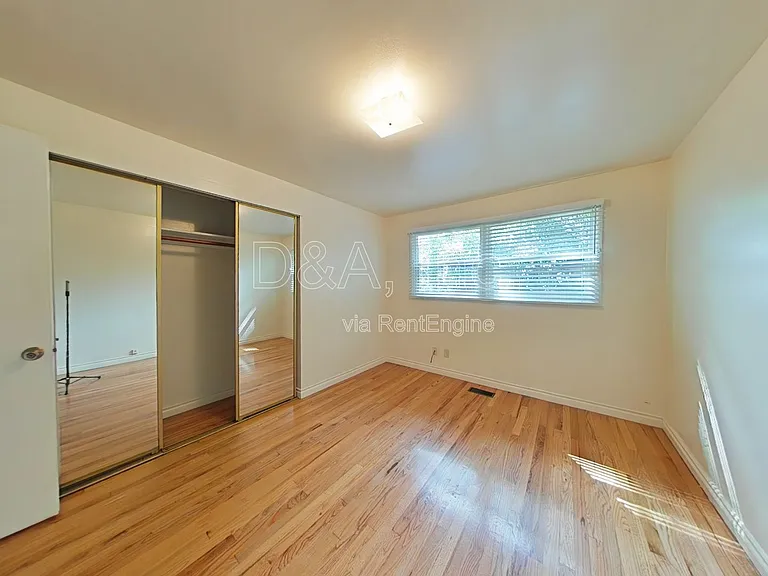 3725 SW Hilltop Dr — Photo 9