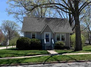 1604 Walnut St, Cedar Falls, IA 50613