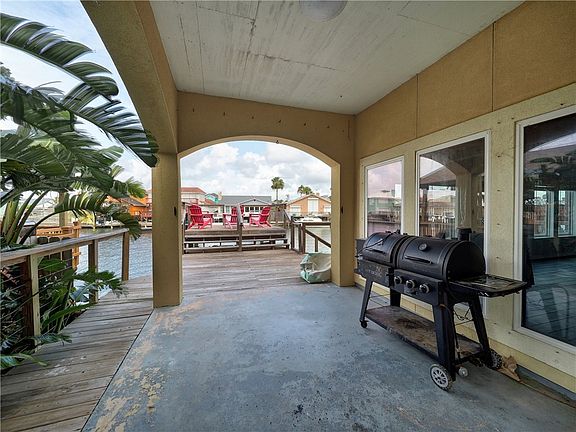 3rd image of 15333 Key Largo Ct