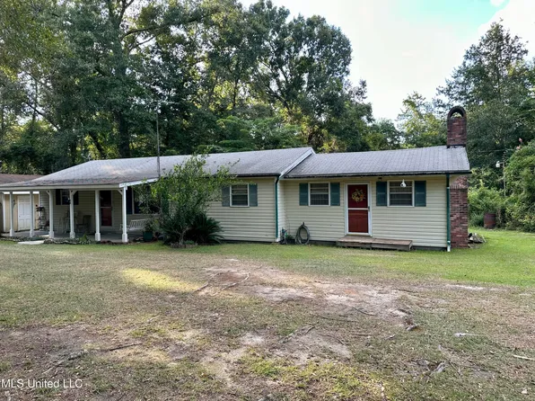 28 Tripp Ln, Carriere, MS 39426