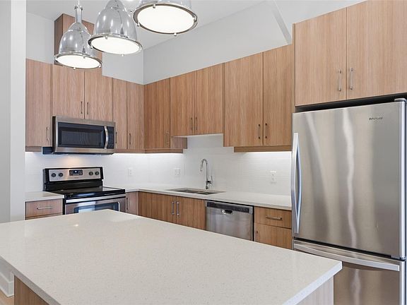 3rd image of 2785 Leigh Rd #109