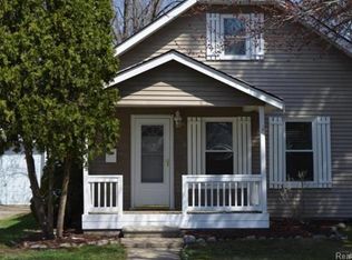 2330 Wiltshire Rd, Berkley, MI 48072