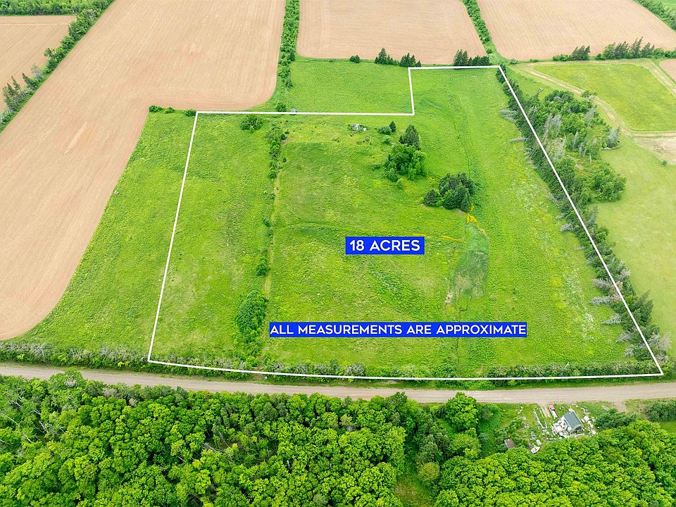 2nd image of 520 Centre Rd