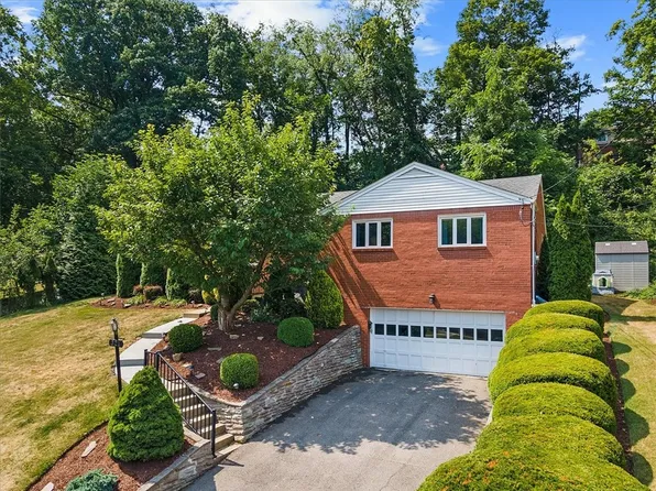 321 Clair Dr, Pittsburgh, PA 15241
