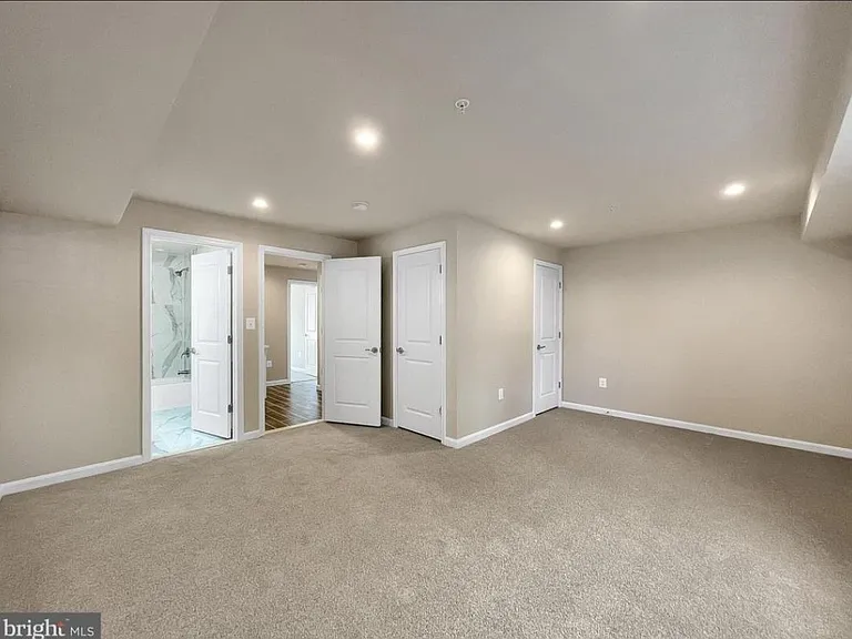 1435 Howard Rd SE — Photo 3