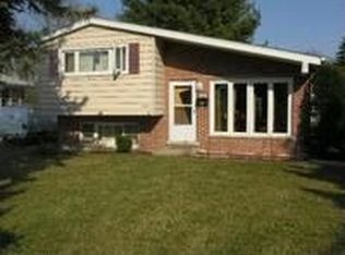 113 S Iowa Ave, Addison, IL 60101