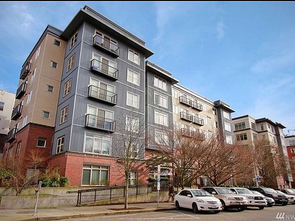 5th image of 1620 Belmont Ave Unit 327