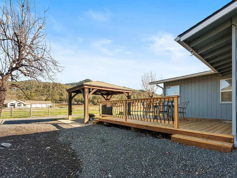 255 Foots Creek Rd — Photo 26