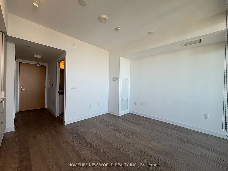 11 Wellesley St W #5712 — Photo 22
