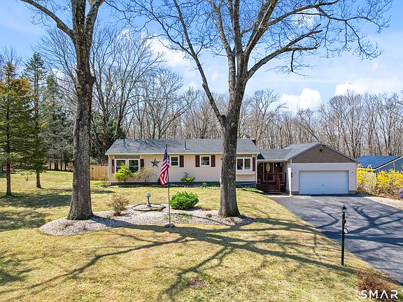 2nd image of 82 North Pond Road