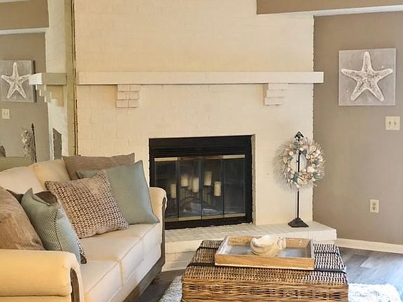 3rd image of 5564 Cobblegate Dr #8-31