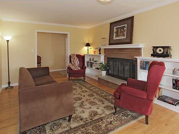 5th image of 5451 Wiley Ave