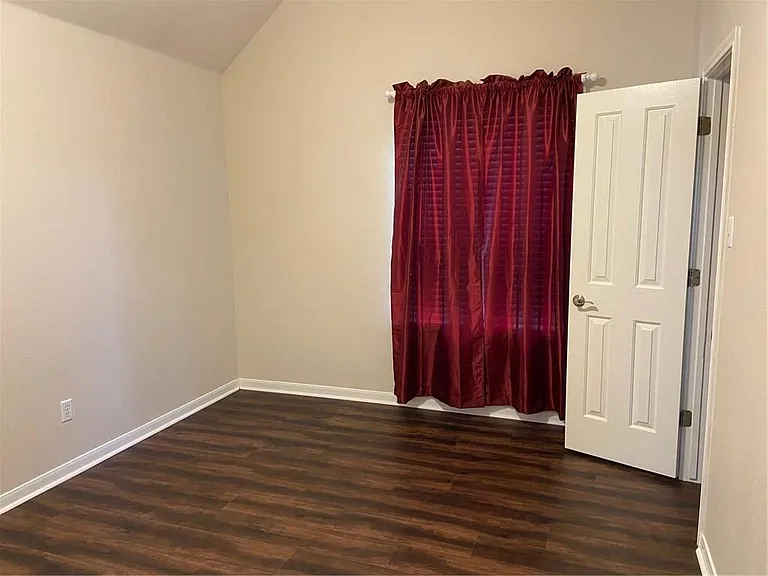 8811 Glen Canyon Dr — Photo 13