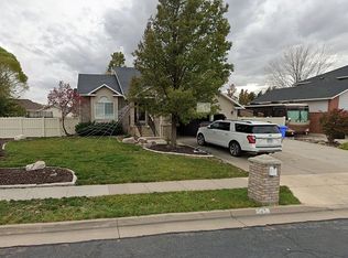 943 Meadowlark Ln, West Bountiful, UT 84087