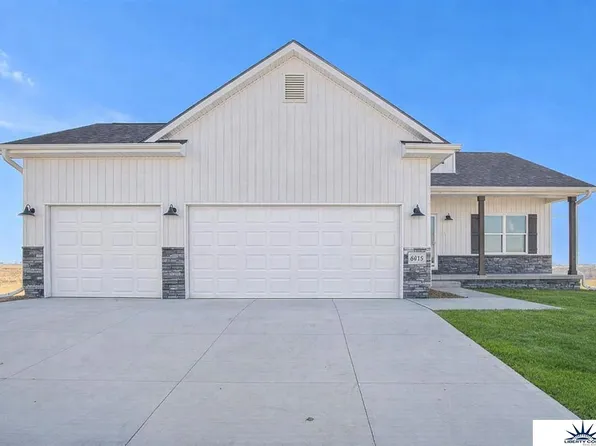 9214 N 167th Avenue Cir, Bennington, NE 68007