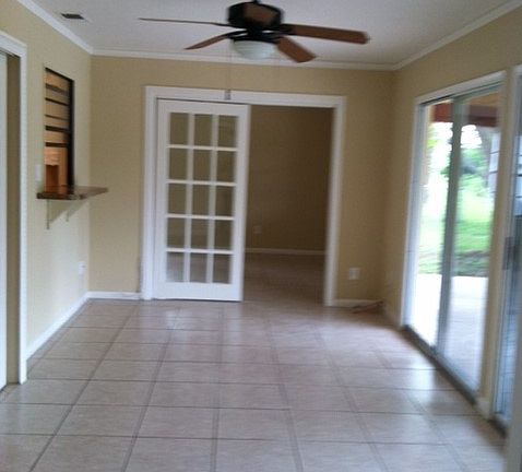 3rd image of 537 SE Whitmore Dr