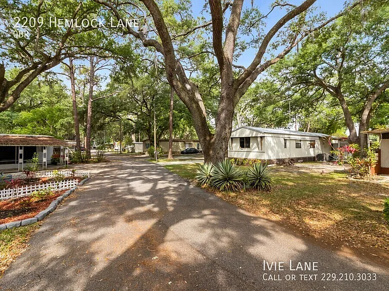 2209 Hemlock Ln — Photo 7