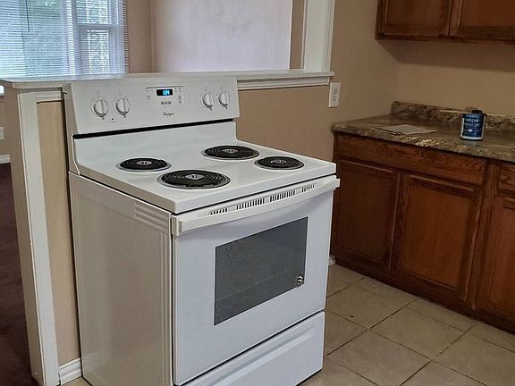 4th image of 2210 N Independence Ave