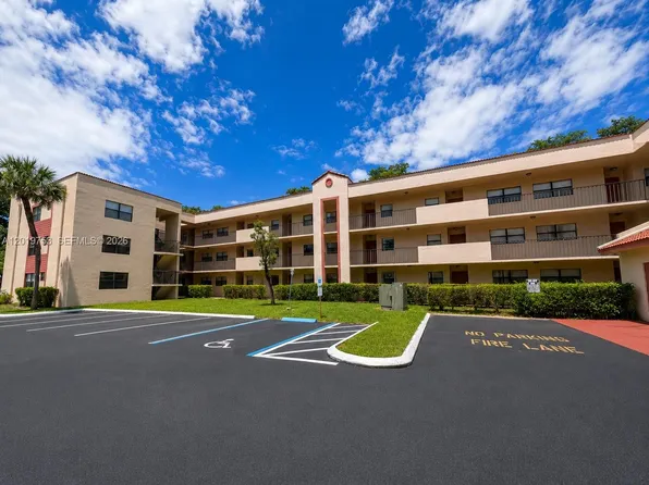 3410 Foxcroft Rd APT 206, Hollywood, FL 33025