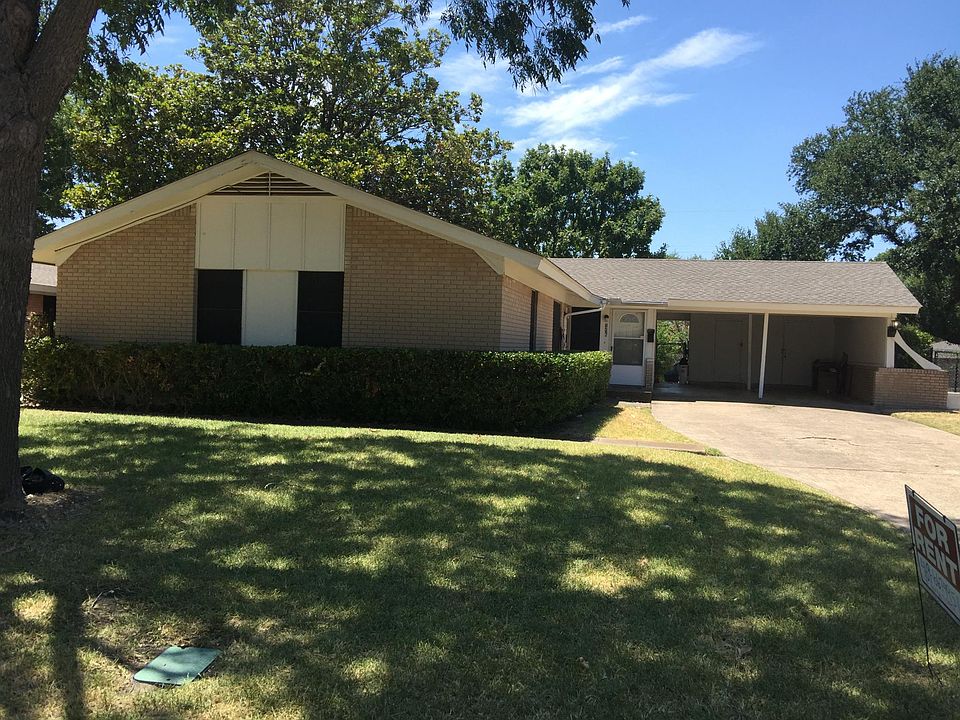 1st image of 1215 Hampshire Ln