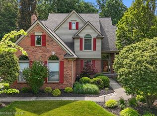 21384 Chase Dr, Novi, MI 48375