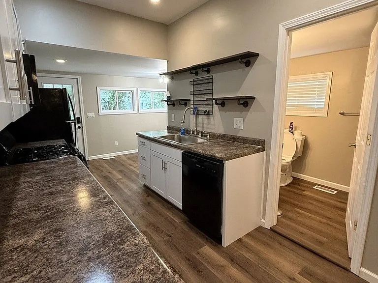 Kitchen-Sink