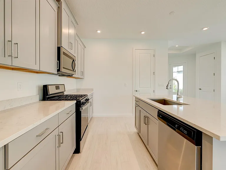 12712 SW Eleanor Dr — Photo 12