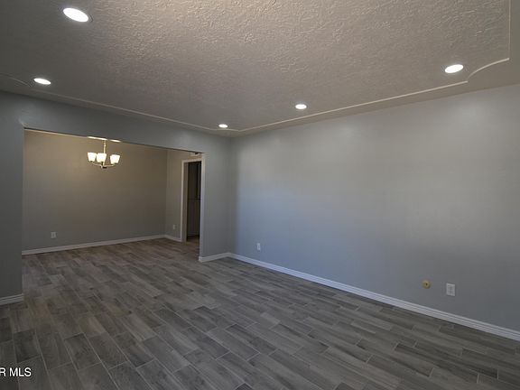 2nd image of 1624 Vista Real Dr
