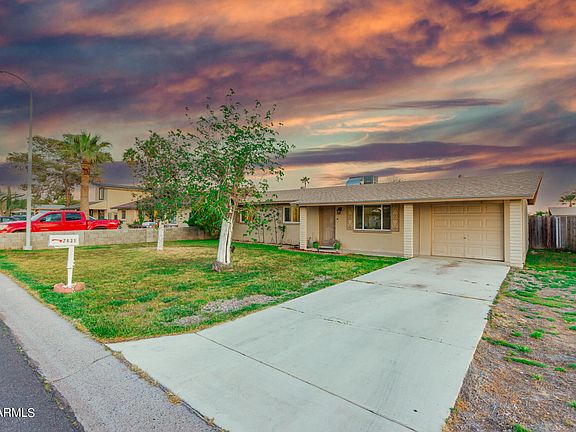 3rd image of 7431 E CRESCENT Circle